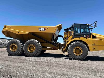 Caterpillar 745 Articulated Truck