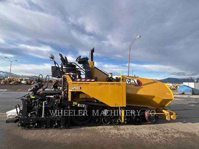 Caterpillar AP-655 Asphalt Paver