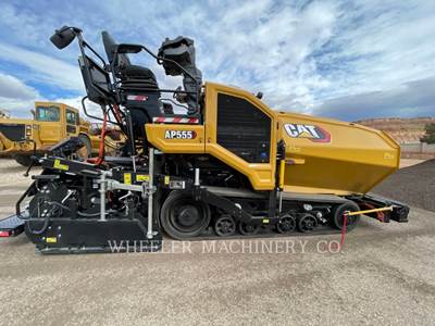 Caterpillar AP555 Asphalt Paver
