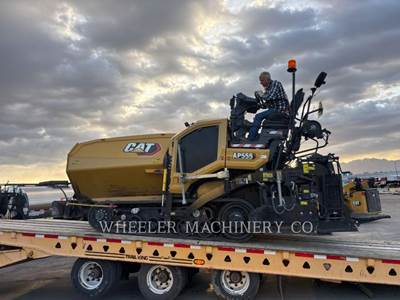 Caterpillar AP555 Asphalt Paver
