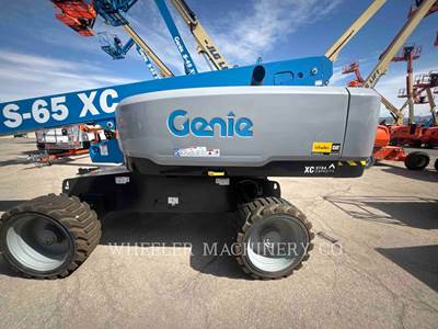 Genie S-65XC Boom Lift