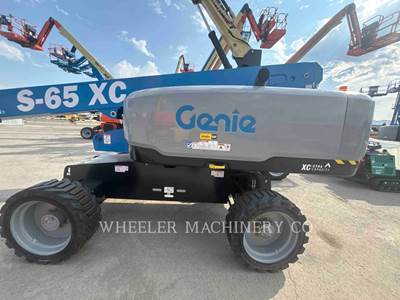 Genie S-65XC Boom Lift