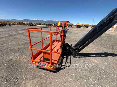 JLG 460SJ Boom Lift
