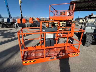 JLG 660SJ Boom Lift