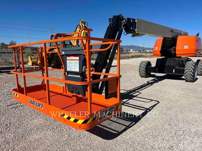 JLG 660SJ Boom Lift