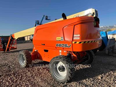 JLG 660SJ Boom Lift