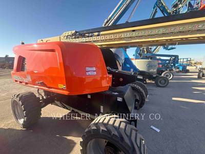JLG 660SJ Boom Lift