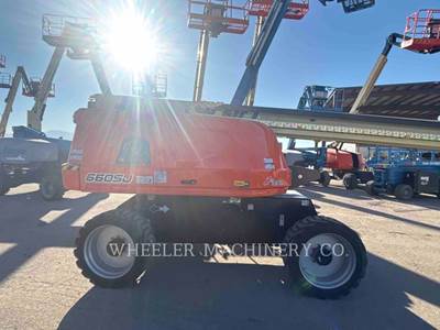JLG 660SJ Boom Lift