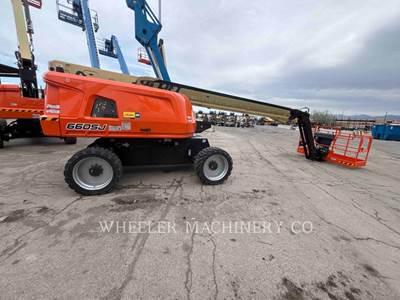 JLG 660SJ Boom Lift