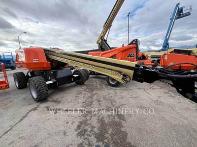 JLG 660SJ Boom Lift