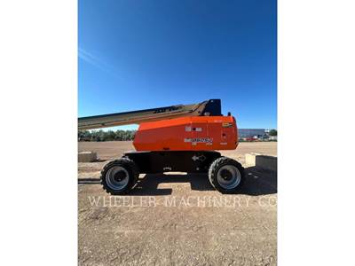 JLG 860SJ Boom Lift