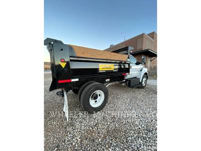 New Holland DUMP 6 YD Dump Truck