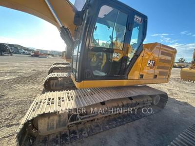 Caterpillar 320 Excavator