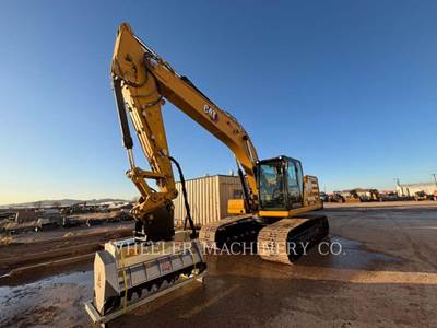 Caterpillar 323 Excavator