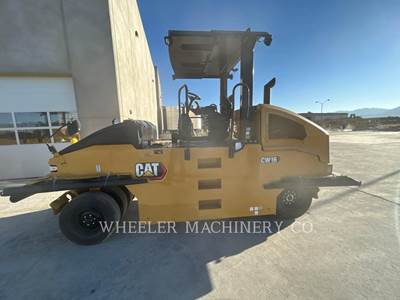 Caterpillar CW16 Pneumatic Tired Roller