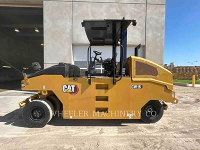 Caterpillar CW16 Pneumatic Tired Roller