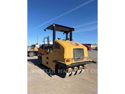 Caterpillar CW16 Pneumatic Tired Roller