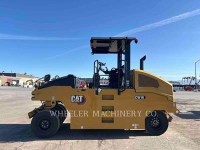 Caterpillar CW16 Pneumatic Tired Roller
