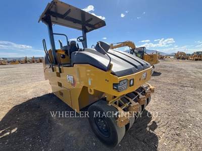 Caterpillar CW16 Pneumatic Tired Roller