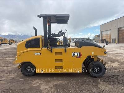 Caterpillar CW16 Pneumatic Tired Roller