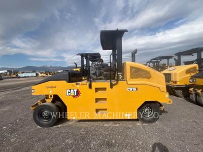Caterpillar CW16 Pneumatic Tired Roller