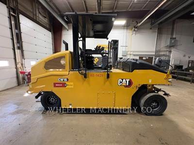 Caterpillar CW16 Pneumatic Tired Roller