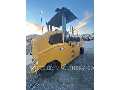 Caterpillar CW16 Pneumatic Tired Roller