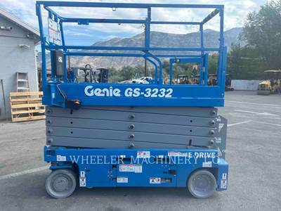 Genie GS-3232 Scissor Lift