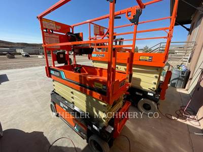 JLG AE1932 Scissor Lift