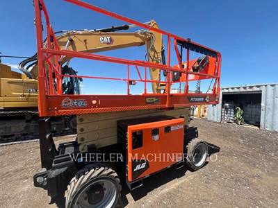 JLG RT3369 Scissor Lift