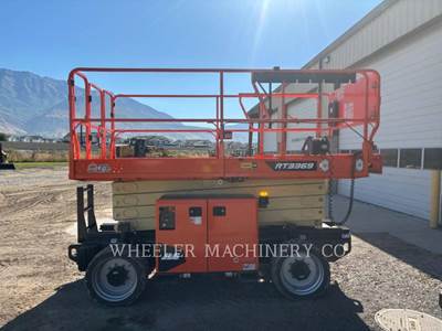 JLG RT3369 Scissor Lift