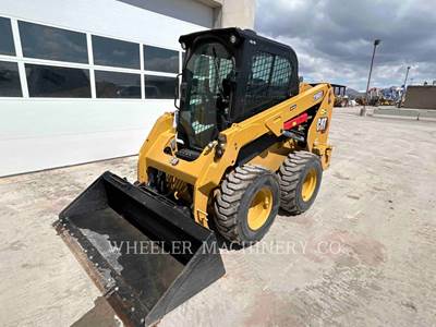 Caterpillar 236D3 Skid Steer