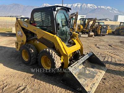 Caterpillar 236D3 Skid Steer
