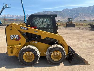 Caterpillar 236D3 Skid Steer