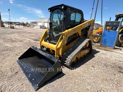 Caterpillar 239D3 Skid Steer