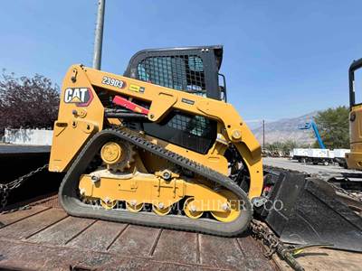 Caterpillar 239D3 Skid Steer