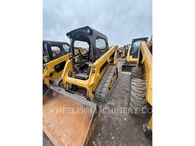 Caterpillar 239D3 Compact Track Loader