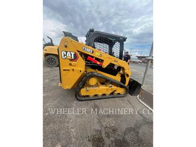 Caterpillar 239D3 Compact Track Loader