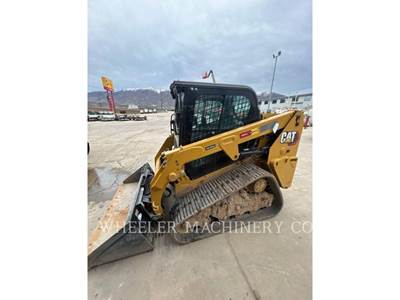 Caterpillar 239D3 Compact Track Loader