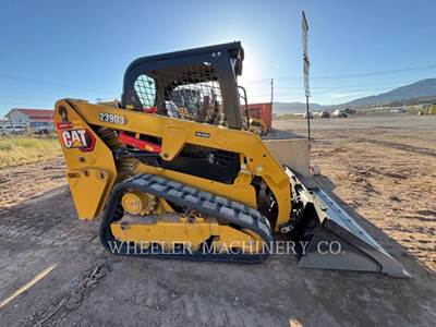 Caterpillar 239D3 Compact Track Loader
