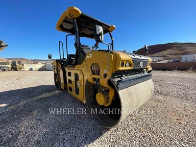 Caterpillar CB10 Smooth Drum Roller Compactor