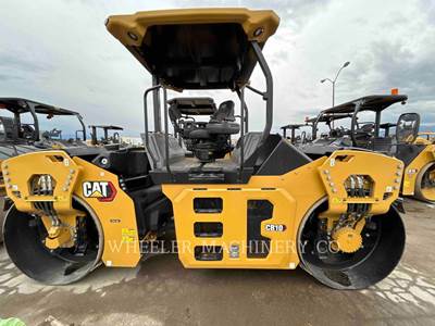Caterpillar CB10 Smooth Drum Roller Compactor