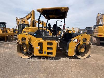 Caterpillar CB10 Smooth Drum Roller Compactor