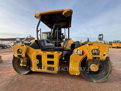 Caterpillar CB10 Smooth Drum Roller Compactor