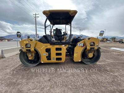Caterpillar CB10 Smooth Drum Roller Compactor
