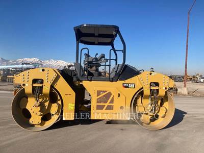 Caterpillar CB13 Tandem Vibratory Roller