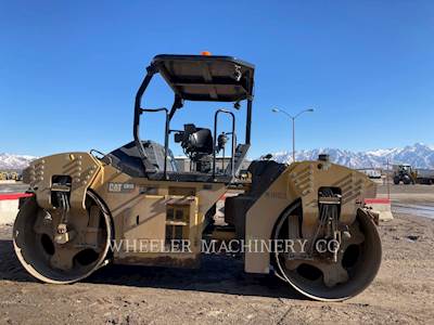 Caterpillar CB15 Smooth Drum Roller Compactor
