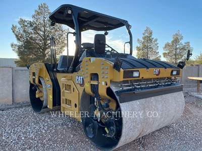 Caterpillar CB15 Smooth Drum Roller Compactor