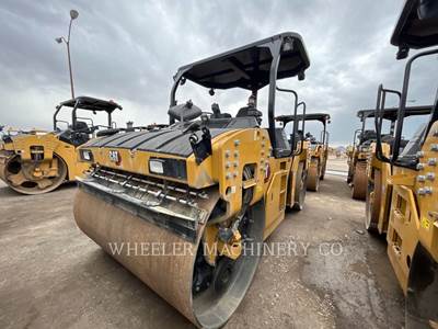 Caterpillar CB15 Smooth Drum Roller Compactor
