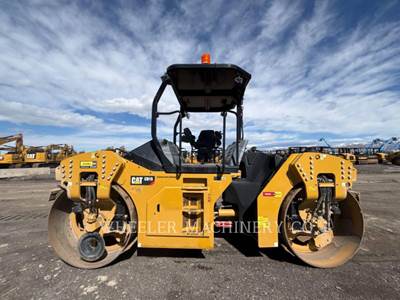 Caterpillar CB15 Smooth Drum Roller Compactor